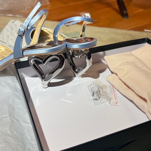 Badgley Mischka Lucille Heart Heel Slingback Pumps - Picture 14 of 14